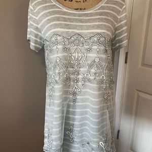 🌸🌺LG-MAURICES-Gry&Wht striped w/Lace Overlay🌺🌸